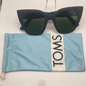TOMS TRAVELER Sydney Matte Black Frame with Bottle Green Glass Lens Women's Cat